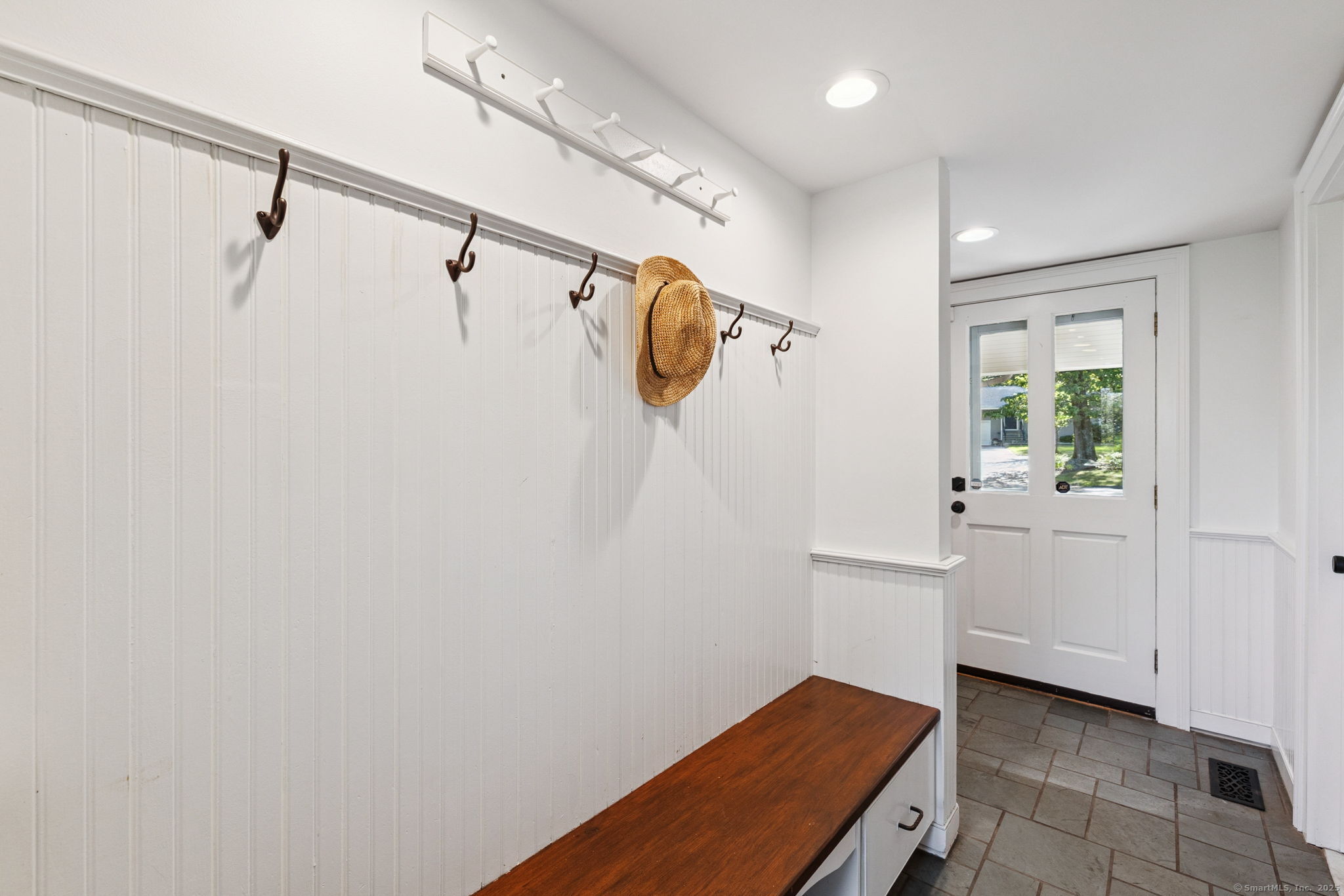 276 Hart Street Bristol, CT 06010 - Photo 9 of 40