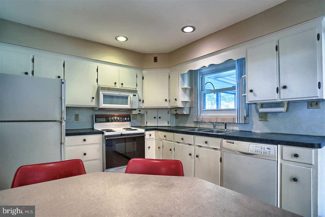 3245 Grandview Road Hanover, PA 17331 - Photo 14 of 33 Gallery Image 14