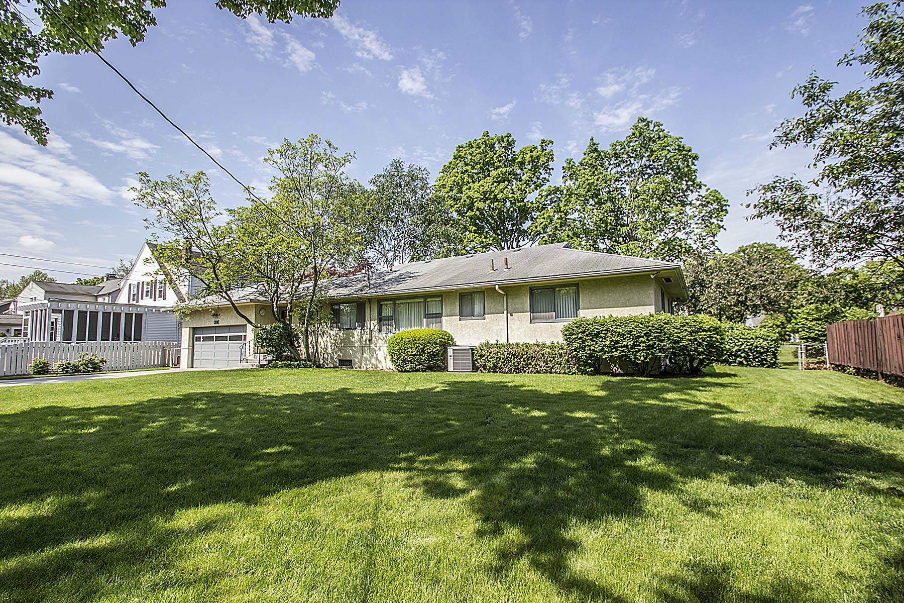 210 North Ardmore Road Columbus, OH 43209 - Photo 2 of 6