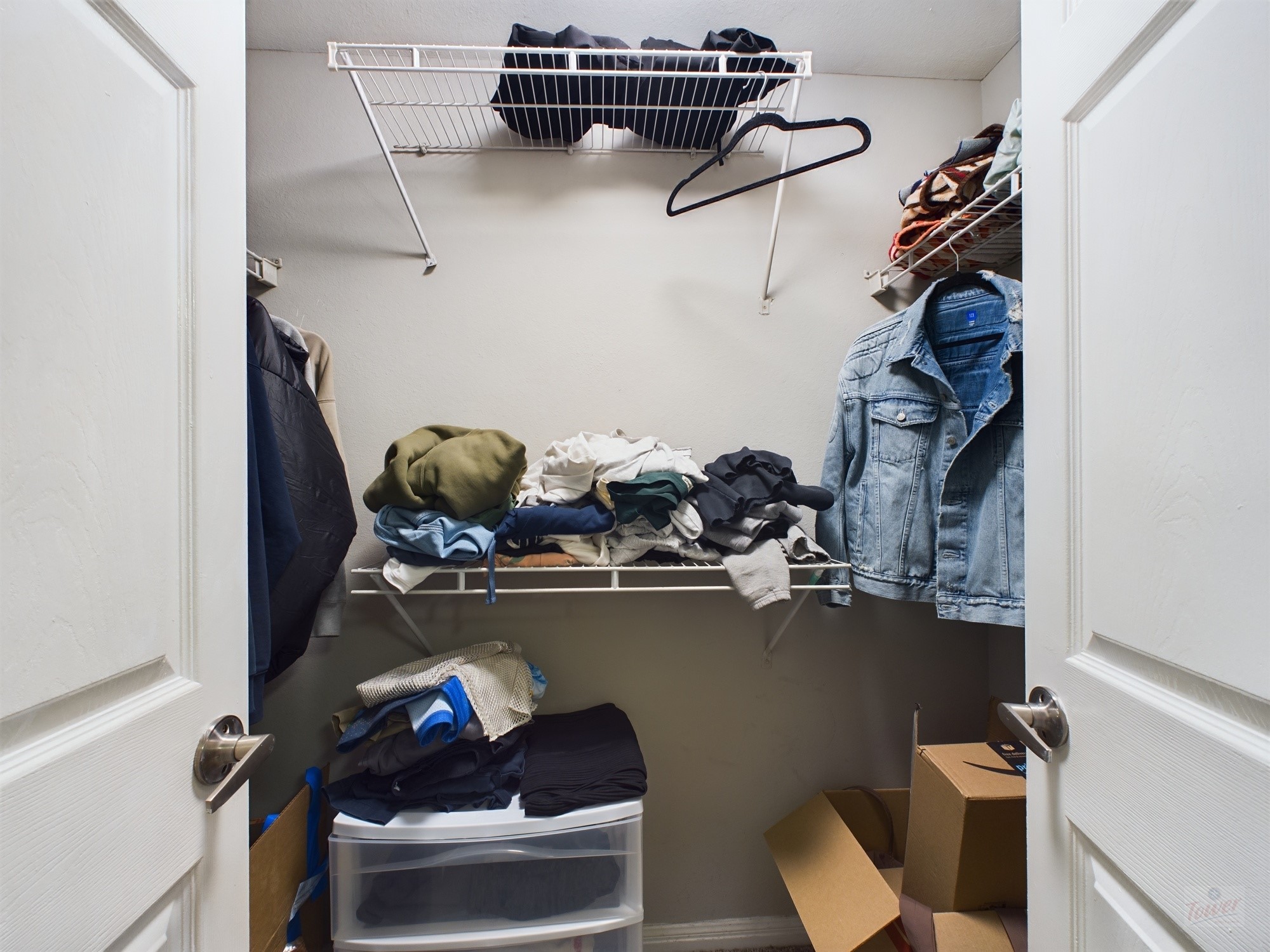 2502 Leon Street, Unit 218 Austin, TX 78705 - Photo 12 of 17 a room with a washing machine and other items