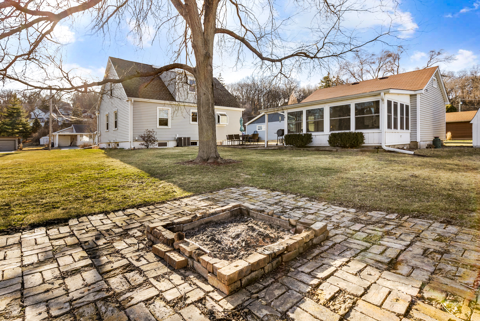 32 Jayne Street Algonquin, IL 60102 - Photo 2 of 22 a front view of a house with a yard