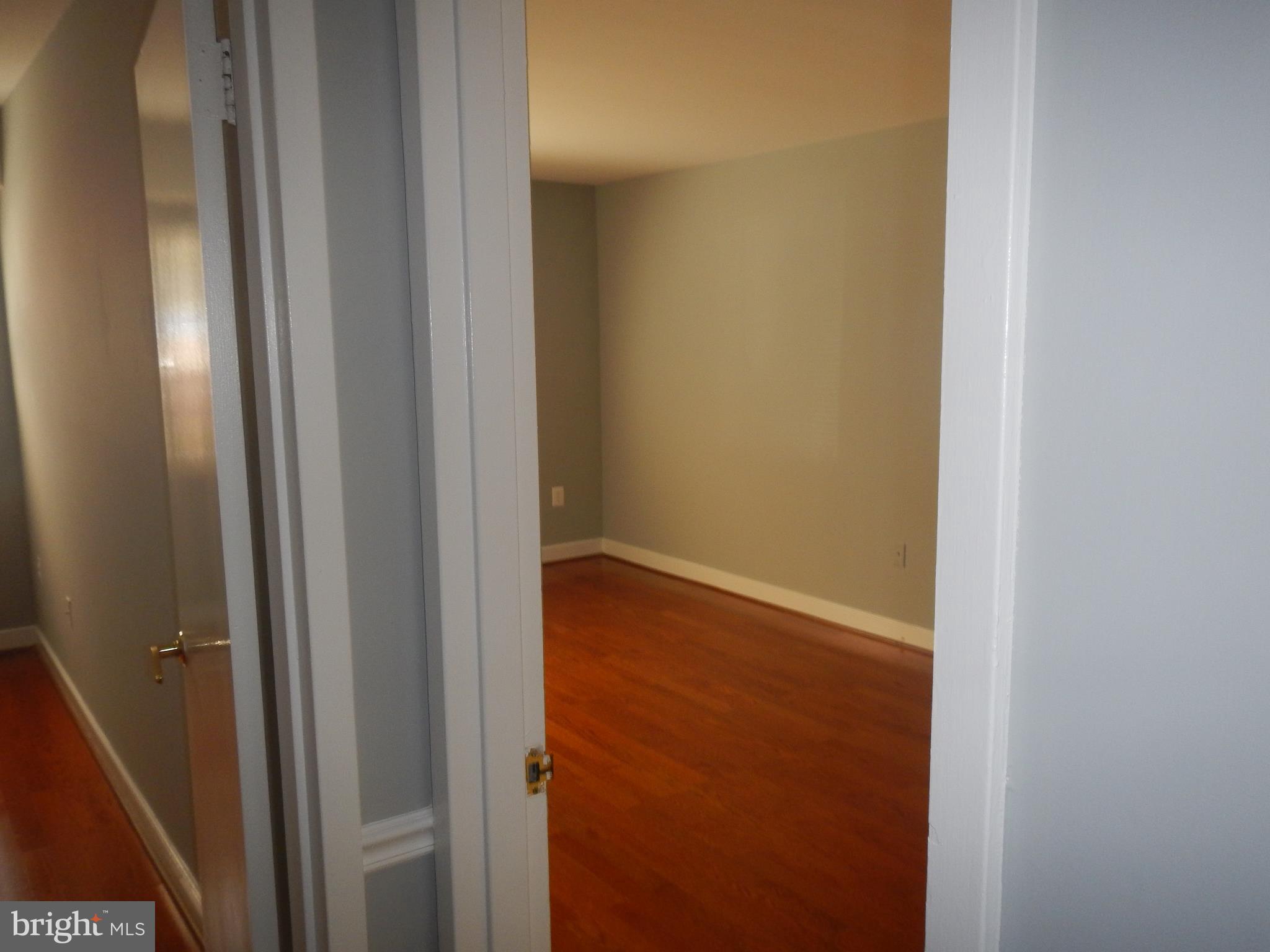 1529 Northgate Square, Unit 1B Reston, VA 20190 - Photo 5 of 18 Gallery Image 5