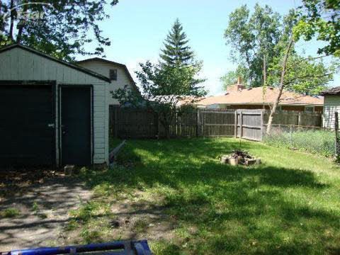 3375 North Center Road Flint, MI 48506 - Photo 2 of 7 20106650-1.JPG