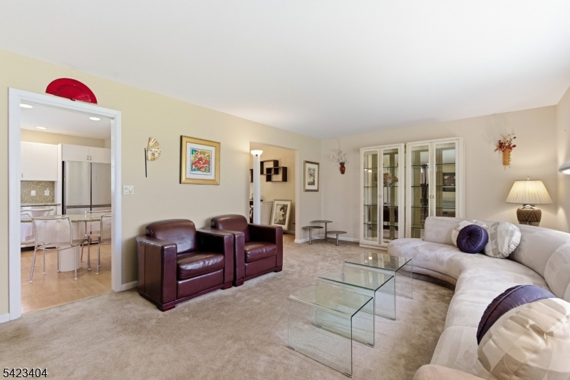 5 Hastings Road Morris Plains, NJ 07950 - Photo 13 of 37