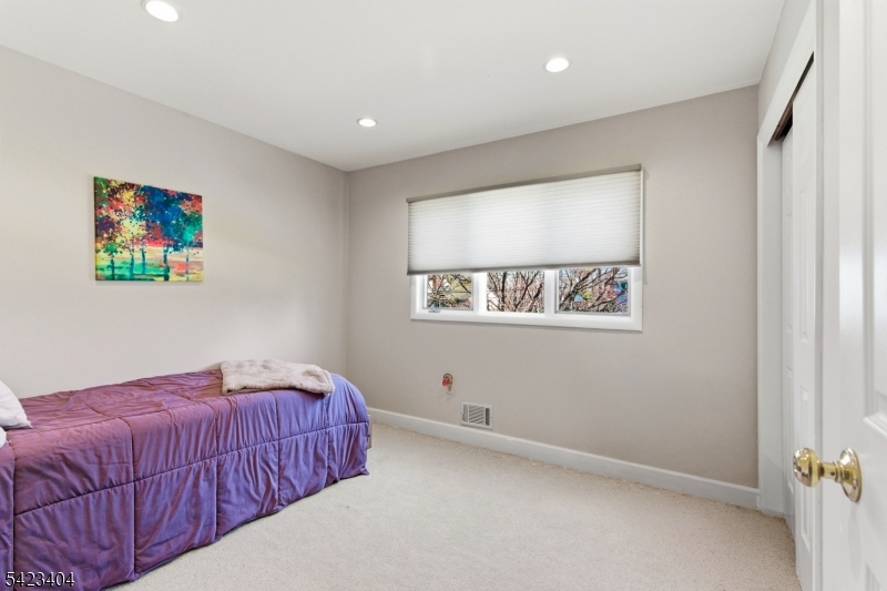 5 Hastings Road Morris Plains, NJ 07950 - Photo 21 of 37