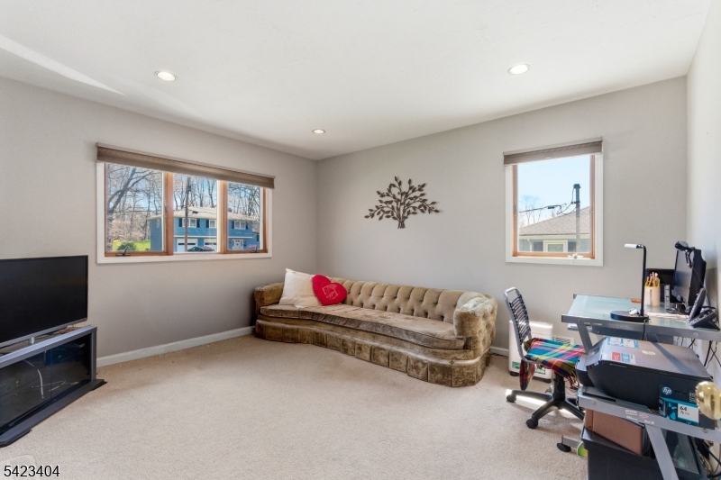 5 Hastings Road Morris Plains, NJ 07950 - Photo 22 of 37