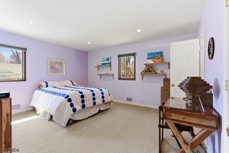 5 Hastings Road Morris Plains, NJ 07950 - Photo 23 of 37