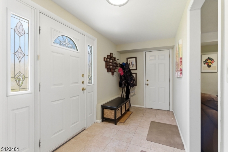 5 Hastings Road Morris Plains, NJ 07950 - Photo 4 of 37