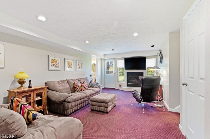 5 Hastings Road Morris Plains, NJ 07950 - Photo 6 of 37