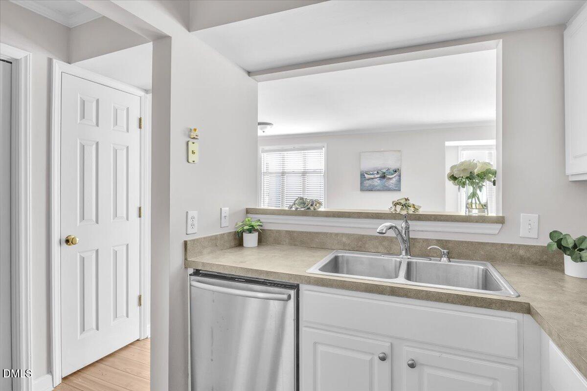 1201 Westview Lane, Unit 305 Raleigh, NC 27605 - Photo 13 of 47 19-Final 1201 Westview Ln Unit 305-RJREM