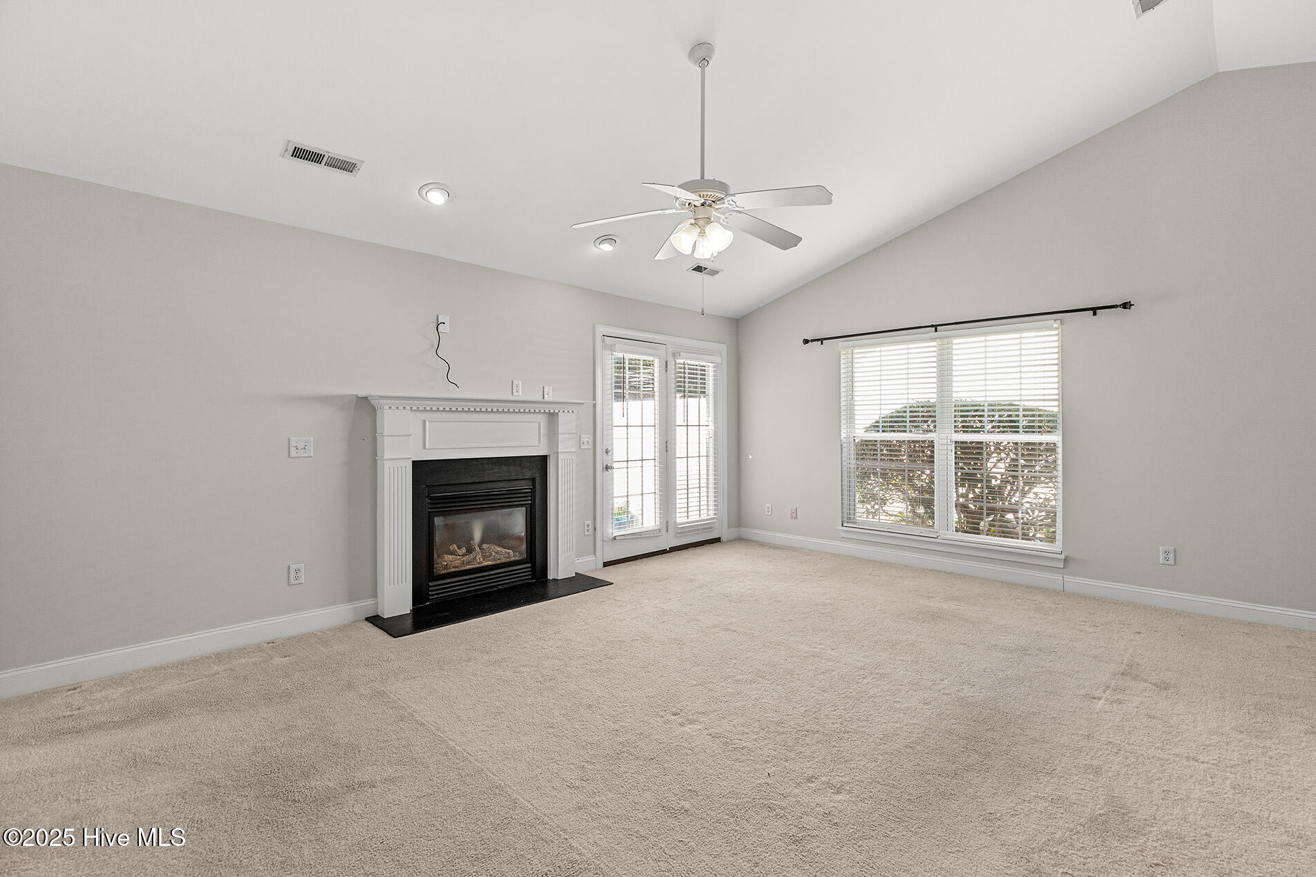 4024 Rounding Bend Lane Wilmington, NC 28412 - Photo 14 of 37 RoundingBend4024-5LRShaneL33A0222-CR2