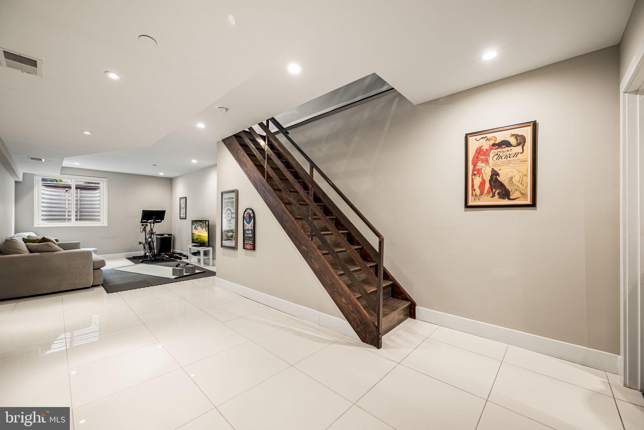 1816 Gerritt Street Philadelphia, PA 19146 - Photo 24 of 33 Finished Basement