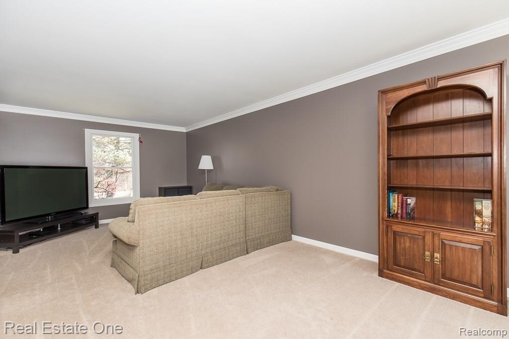 1352 Chestnut Lane Rochester Hills, MI 48309 - Photo 18 of 35