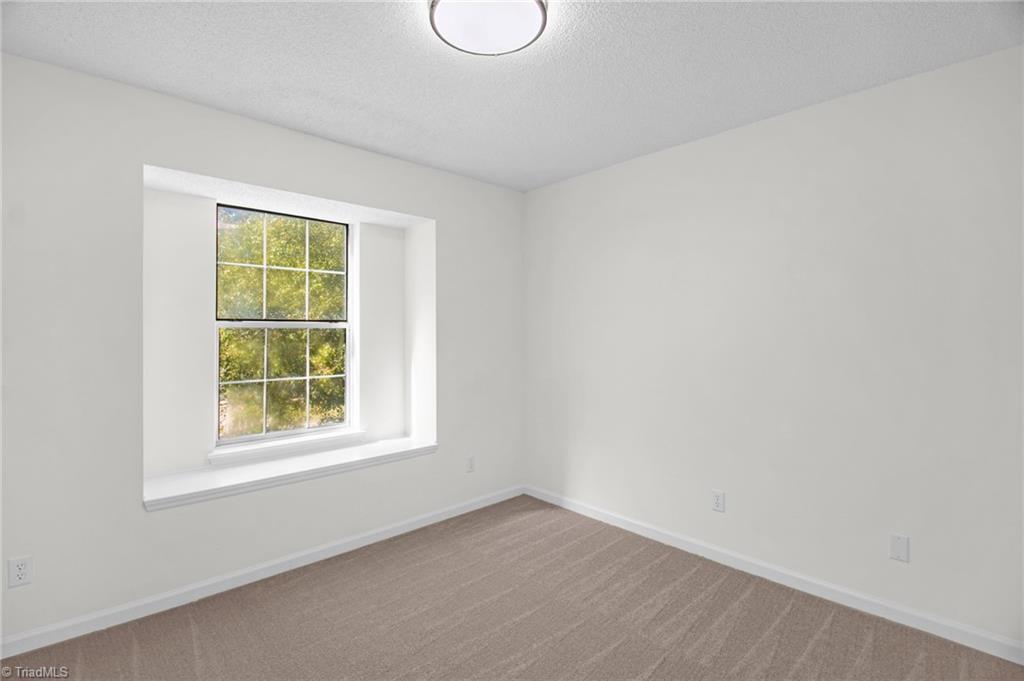 3607 McCuiston Road Greensboro, NC 27407 - Photo 24 of 36