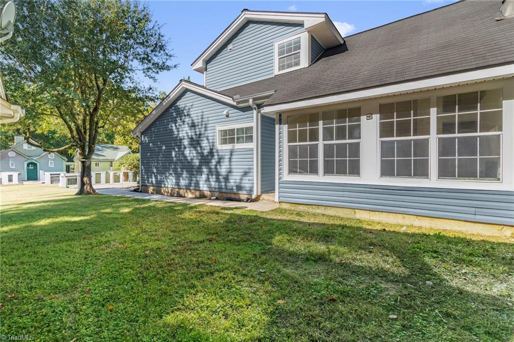 3607 McCuiston Road Greensboro, NC 27407 - Photo 4 of 36