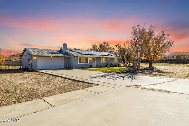 $414,900 | 17360 Valeport Avenue, Lancaster, CA 93535