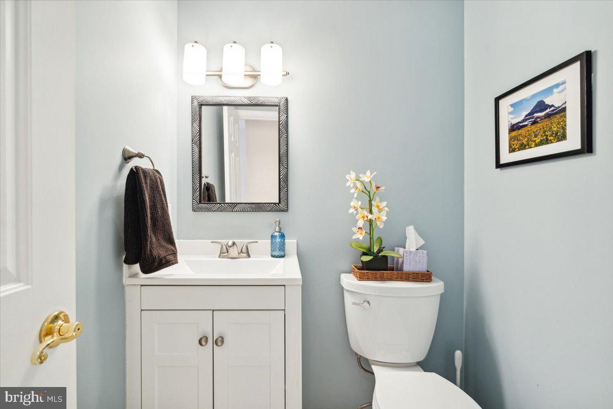 11405 Archer Circle Monrovia, MD 21770 - Photo 11 of 58 Hall half bath