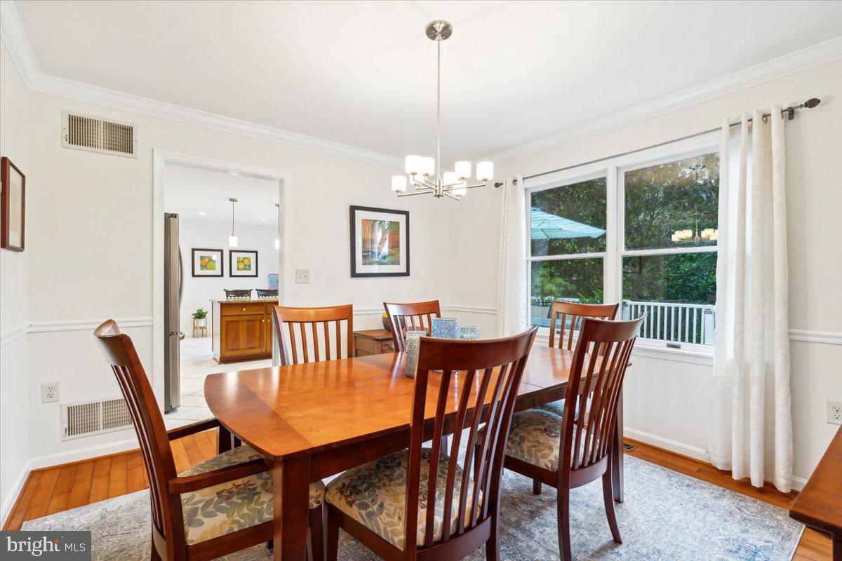 11405 Archer Circle Monrovia, MD 21770 - Photo 17 of 58 Dining room