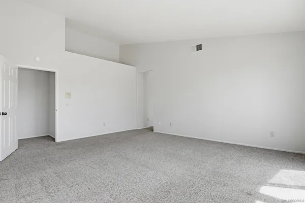 $700,000 | 65 Vía Casitas, Bonsall, CA 92003