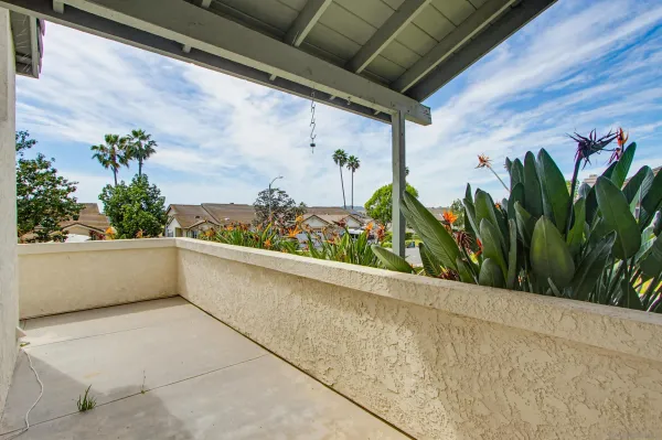 $700,000 | 65 Vía Casitas, Bonsall, CA 92003