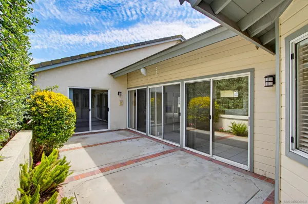 $700,000 | 65 Vía Casitas, Bonsall, CA 92003