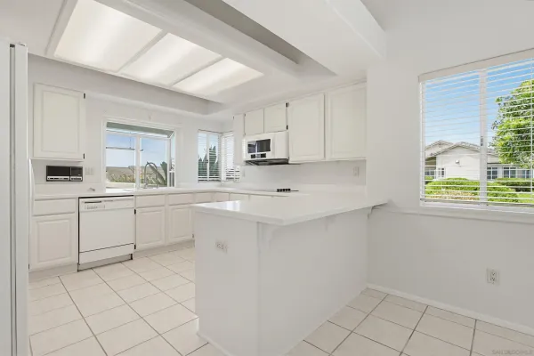 $700,000 | 65 Vía Casitas, Bonsall, CA 92003