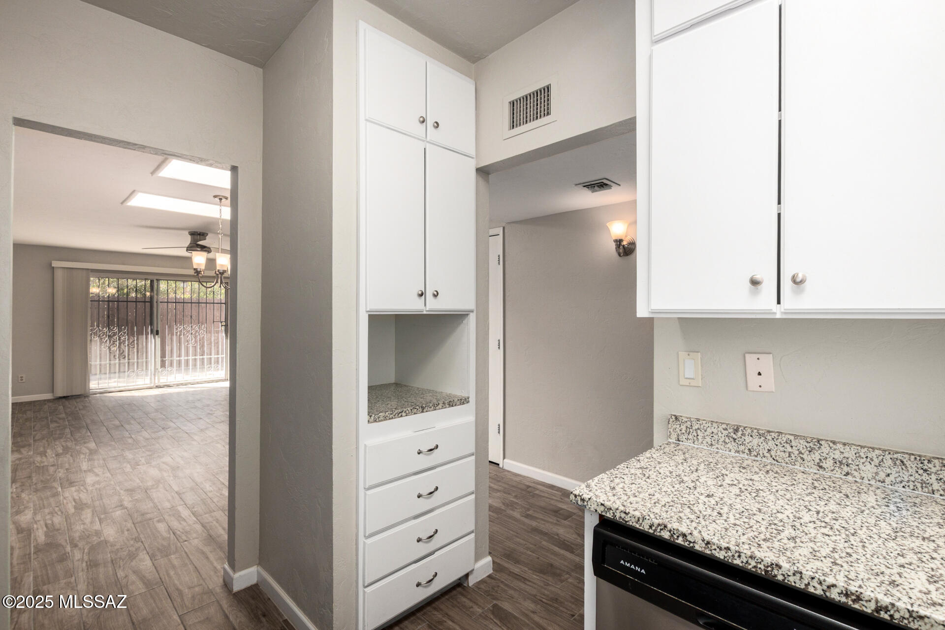 938 South Pantano Road Tucson, AZ 85710 - Photo 11 of 24 Gallery Image 11