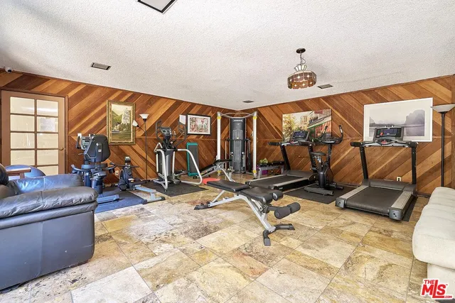 $399,000 | 525 South Ardmore Avenue, Unit 160, Los Angeles, CA 90020