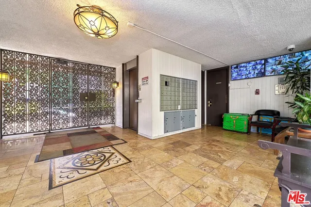 $399,000 | 525 South Ardmore Avenue, Unit 160, Los Angeles, CA 90020