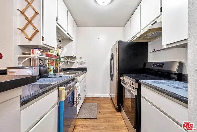 $399,000 | 525 South Ardmore Avenue, Unit 160, Los Angeles, CA 90020