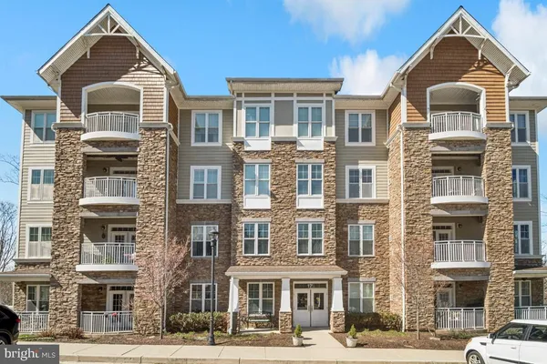 $450,000 | 17 Clay Lodge Lane, Unit 103, Catonsville, MD 21228