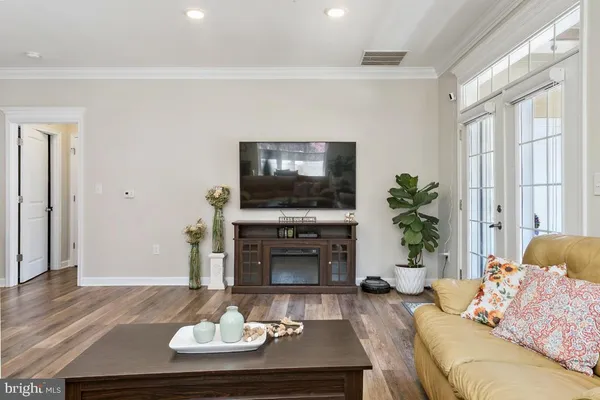 $450,000 | 17 Clay Lodge Lane, Unit 103, Catonsville, MD 21228