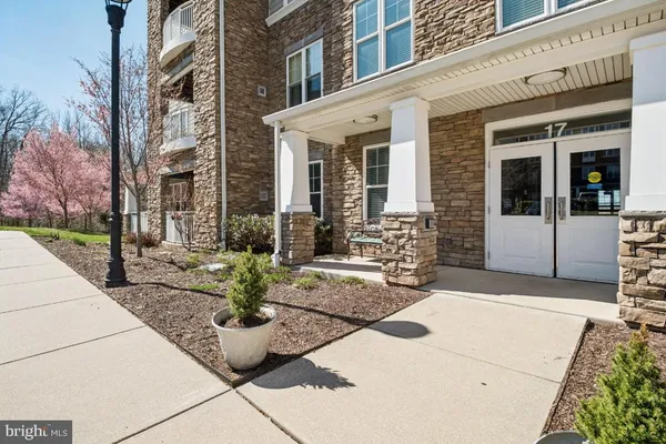 $450,000 | 17 Clay Lodge Lane, Unit 103, Catonsville, MD 21228