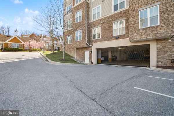 $450,000 | 17 Clay Lodge Lane, Unit 103, Catonsville, MD 21228