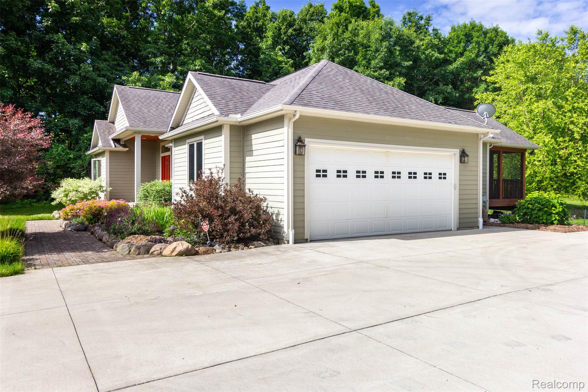 9887 Hadley Road Clarkston, MI 48348 - Photo 35 of 56 yard (1).jpg