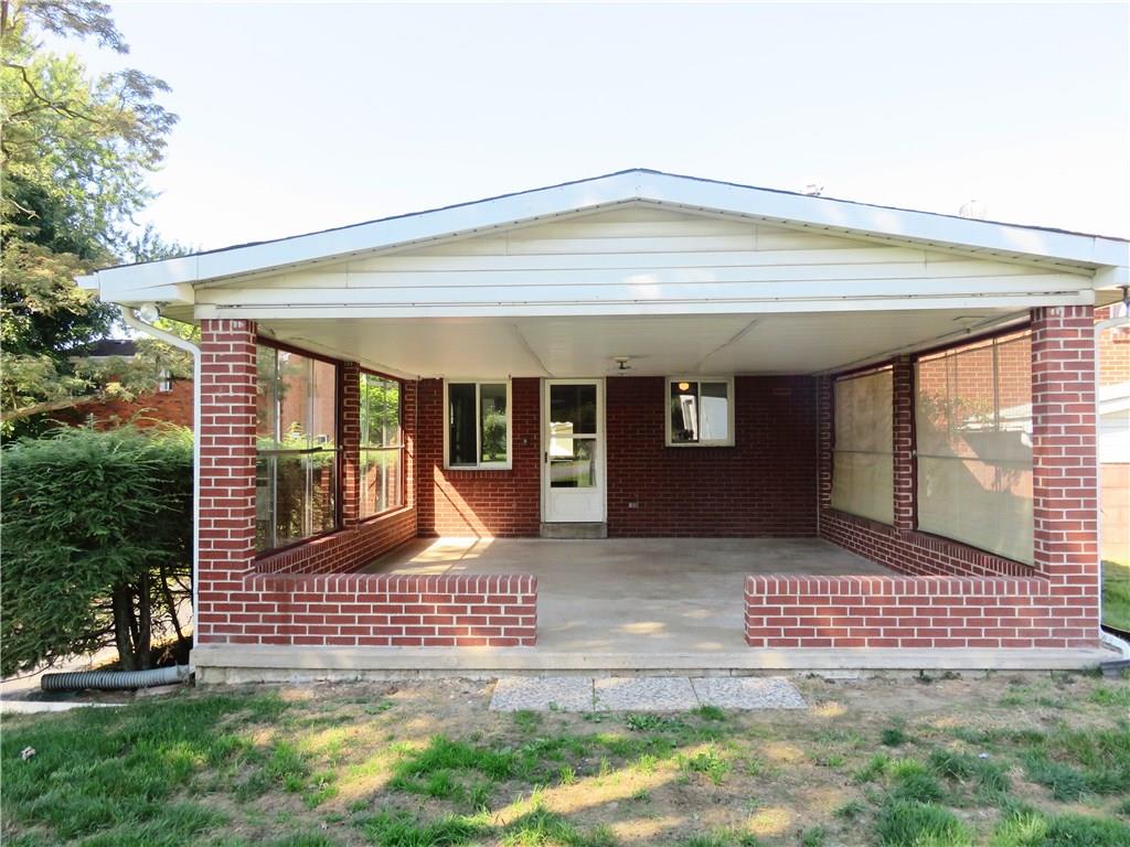 1076 Silver Lane McKees Rocks, PA 15136 - Photo 14 of 21