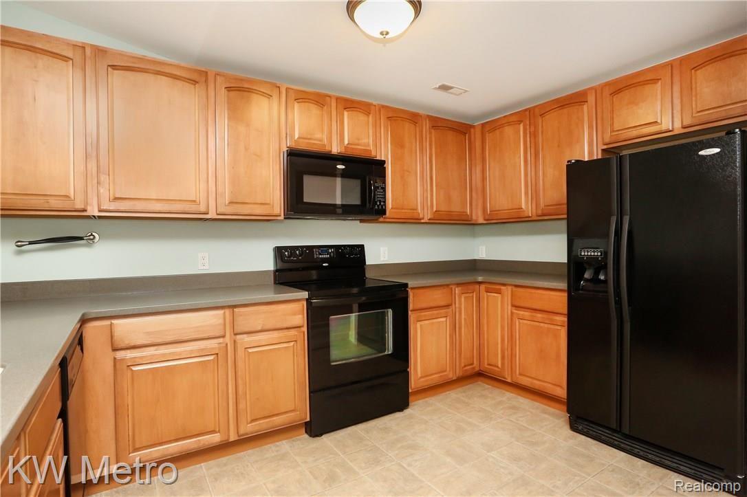 3300 Hilton Road Ferndale, MI 48220 - Photo 9 of 31 Hilton-14.jpg