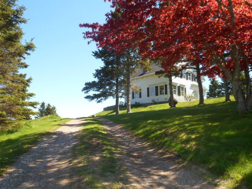 68 Lane's Island Road Vinalhaven, ME 04863 - Photo 31 of 33 Private gravel driveway.
