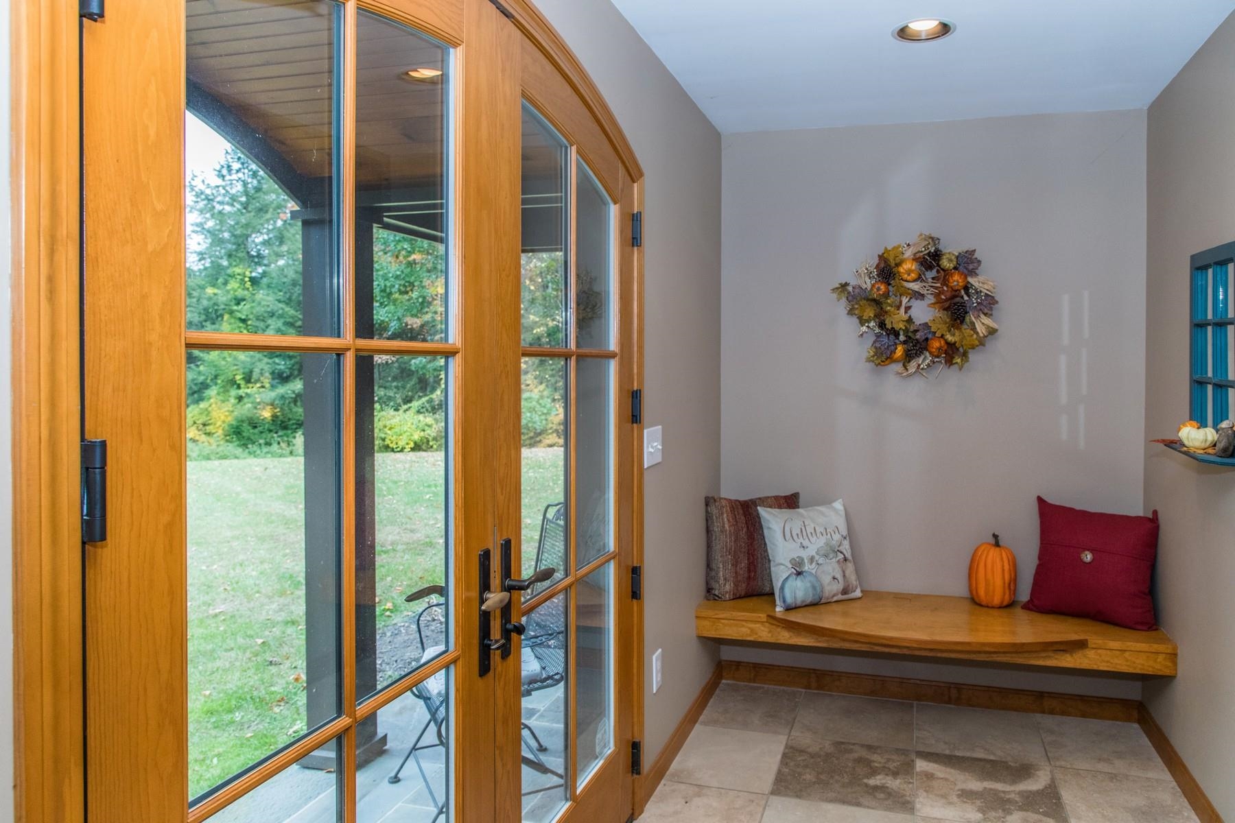 94 Campbell Road Rutland Town, VT 05736 - Photo 4 of 40
