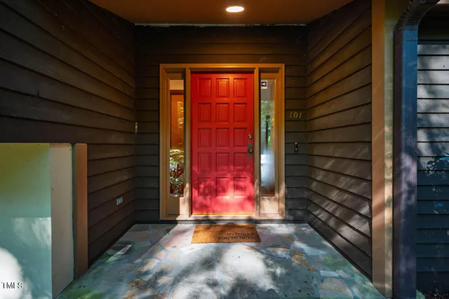 $725,000 | 101 Ironwood Place, Chapel Hill, NC 27514
