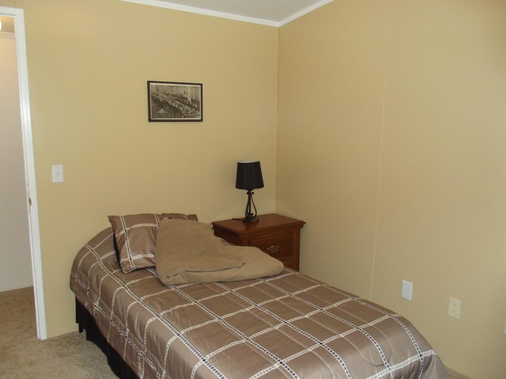 324 Creek Road Spring City, TN 37381 - Photo 18 of 36 2nd bedroom