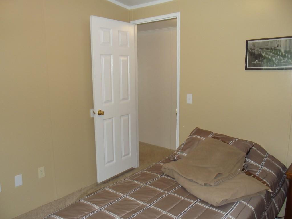 324 Creek Road Spring City, TN 37381 - Photo 19 of 36 2nd bedroom 2