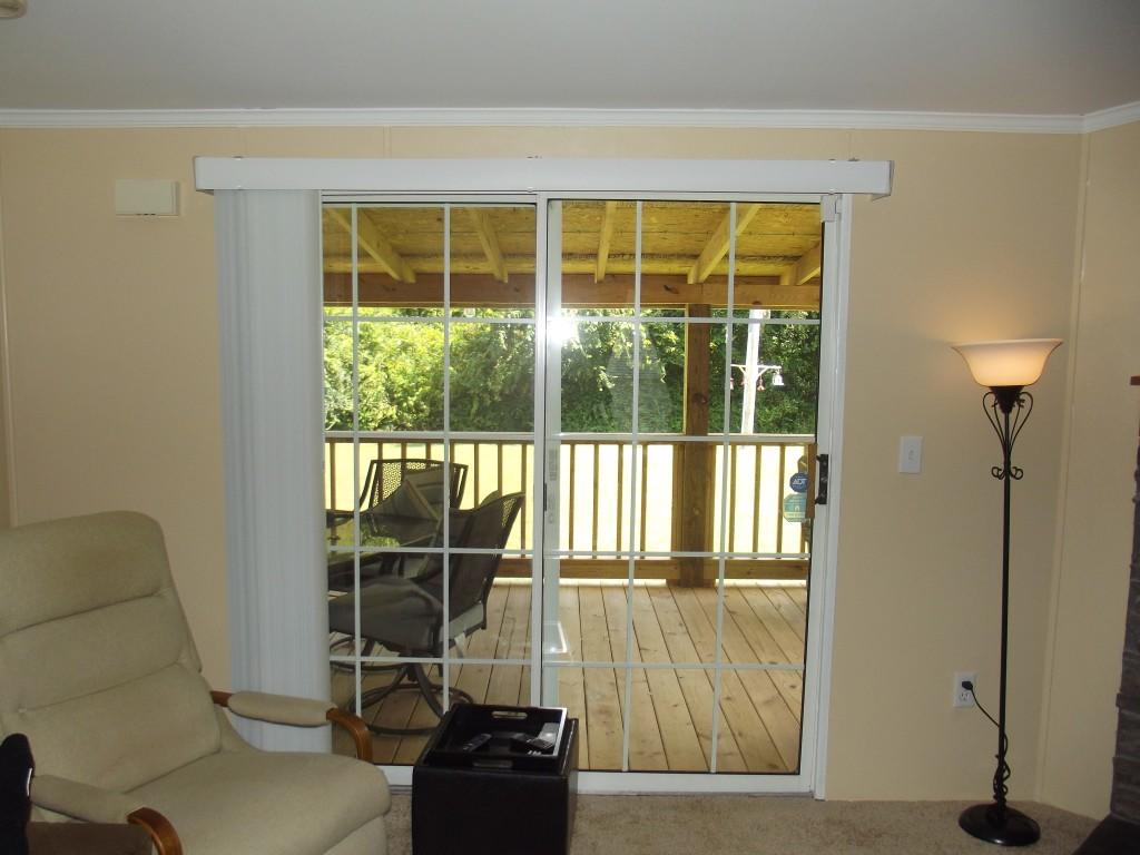 324 Creek Road Spring City, TN 37381 - Photo 4 of 36 patio doors to deck