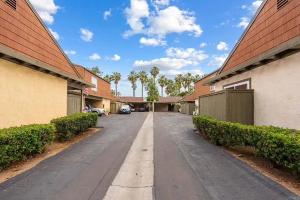 $3,400 | 10575 Caminito Glenellen, San Diego, CA 92126