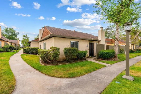 $3,400 | 10575 Caminito Glenellen, San Diego, CA 92126