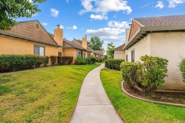 $3,400 | 10575 Caminito Glenellen, San Diego, CA 92126