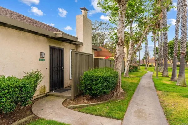 $3,400 | 10575 Caminito Glenellen, San Diego, CA 92126