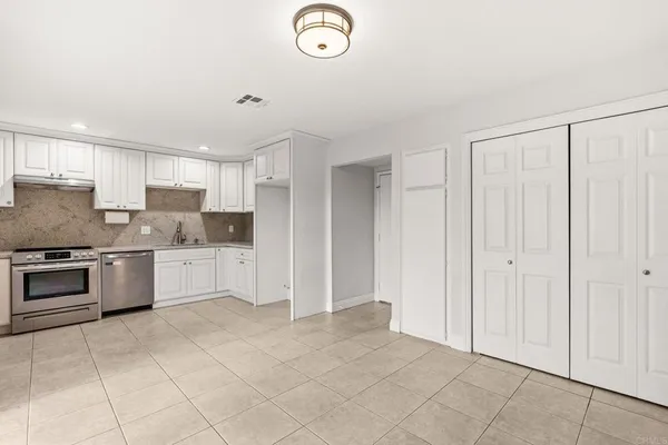 $3,400 | 10575 Caminito Glenellen, San Diego, CA 92126