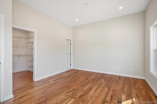 $849,999 | 2 Gail-grace Court, Copiague, NY 11726