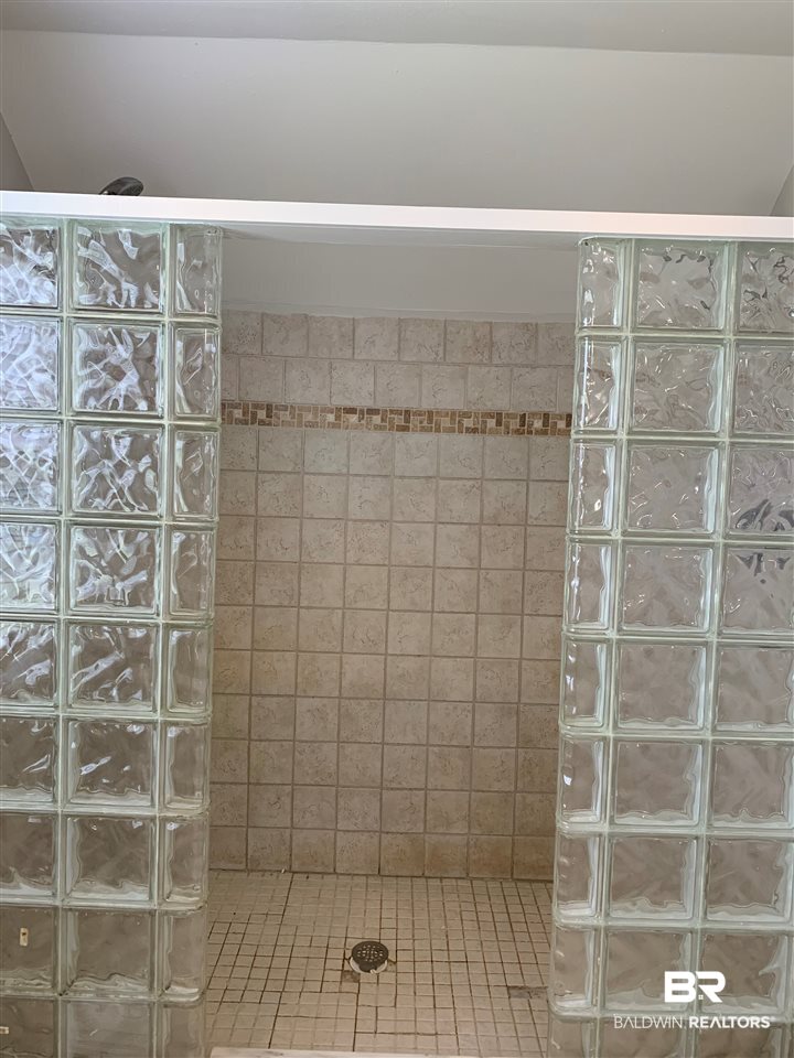 13402 County Road 91 Elberta, AL 36530 - Photo 29 of 32 Standing Shower with 2 Shower Heads